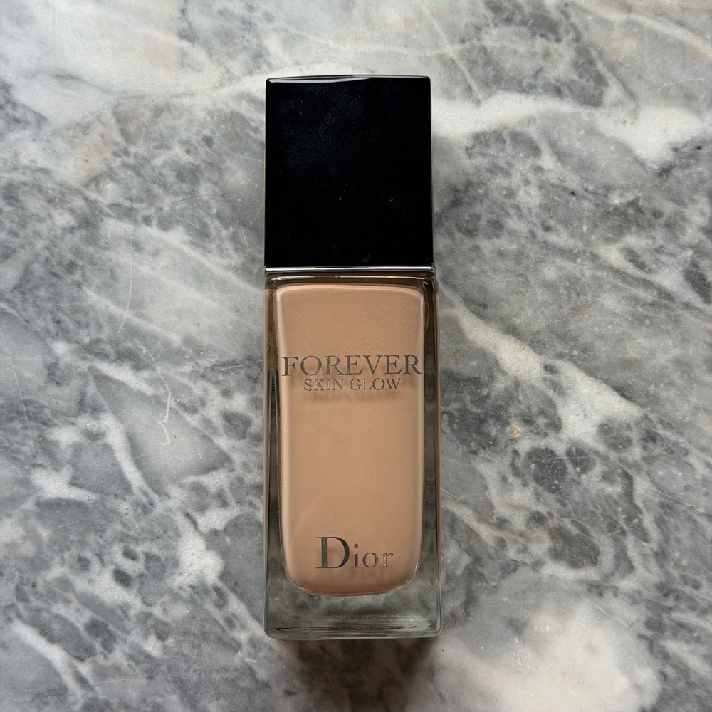 Dior Forever Skin Glow Radiant Foundation 2CR